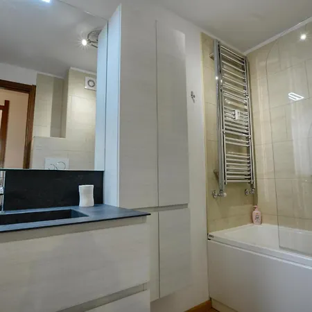 דירה Cozy In With Wifi ברויל-קרוויניה