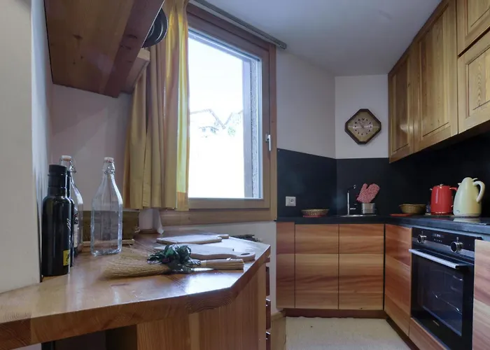 Апартаменти Cozy In With Wifi Брей-Червінія